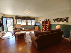 Ski View 04 Columbine - On Main Street - WiFi - Cable - Fireplace - Trailer Parking In Back - Patio with Gas Grill
